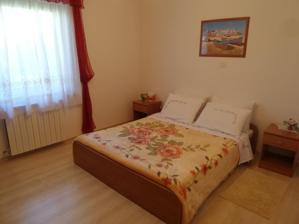Apartmani Lina Umag Ngoại thất bức ảnh