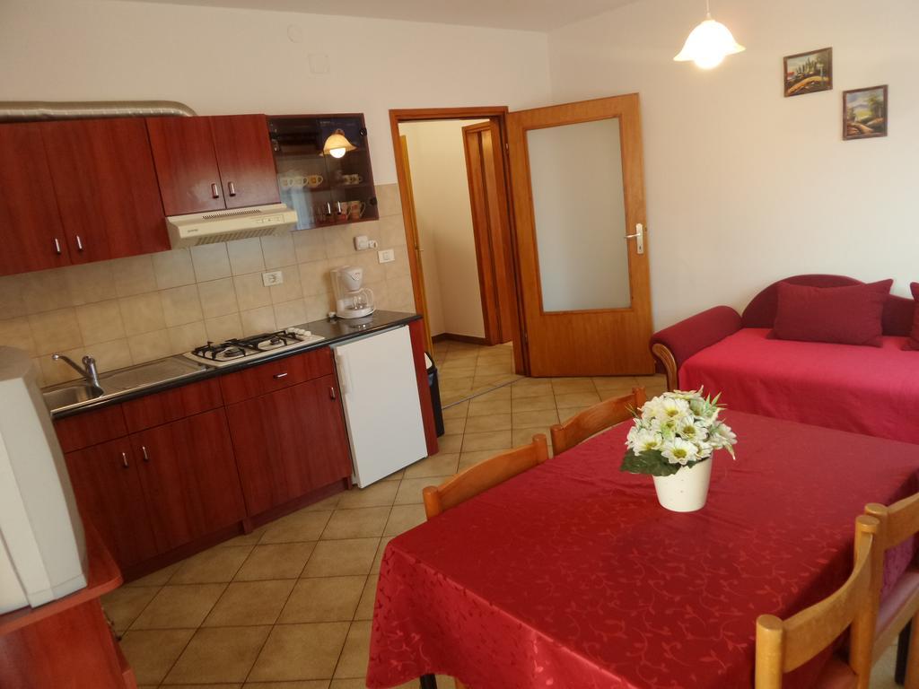 Apartmani Lina Umag Ngoại thất bức ảnh